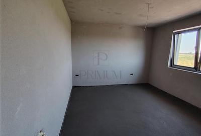 Duplex despartit prin C.T.- dormitor la parter - canalizare - 11