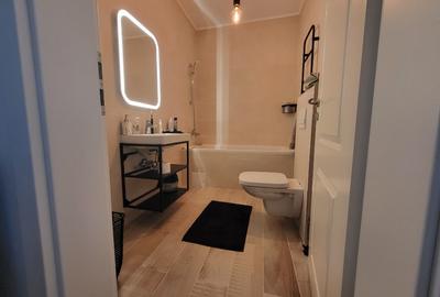 Apartament cu 3 camere decomandat, mobilat în Central