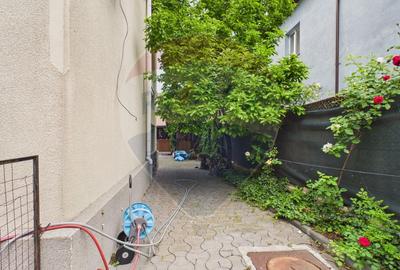 Vila generoasa cu 5 camere si curte, de vanzare in zona 13 Septembrie - 30