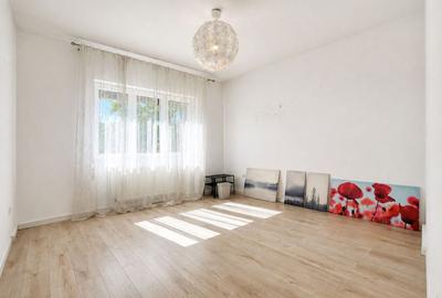 Apartament spatios 3 camere, garaj si boxa, zona de case – Complex Studentesc - 14