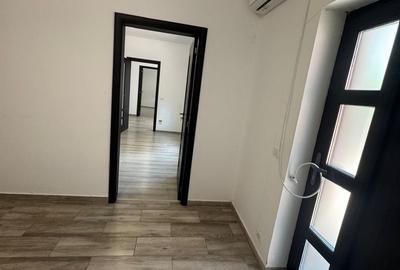 Casă individuală pentru birouri , 4 camere ,4 locuri de parcare - 12