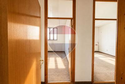 Spațiu de birouri zona centrala - langa primarie - 28