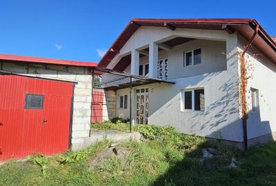 Casă individuală cu 4 camere în Asău