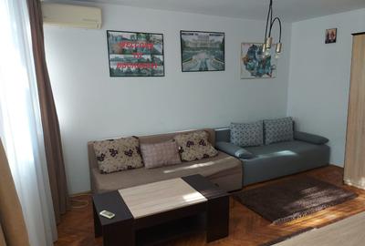 INCHIRIERE GARSONIERA SALA PALATULUI - 1