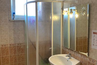Vila de vanzare, 12 camere, zona Nord, Bacau - 10