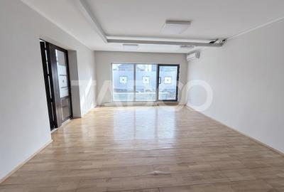 Cladire de birouri cu spatiu comercial la parter si 6 locuri parcare - 1