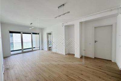 Apartament cu 2 camere semidecomandat în Exterior Vest