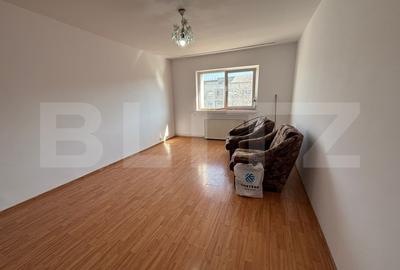 Apartament 3 camere, 76 mp, zona Nicolina - 2