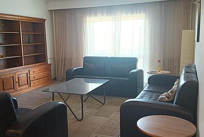 Apartament cu 3 camere de închiriat – Piața Unirii | Vedere directă către Fântân - 2