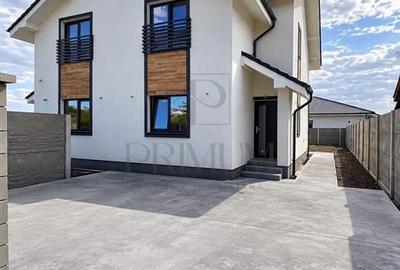 Duplex cu 4 camere în Moșnița Nouă