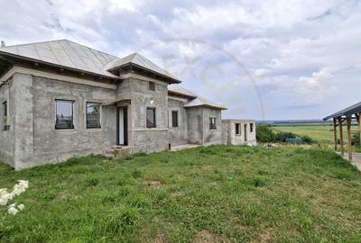 Casă complet renovată RATESTI, Tigveni – Argeș cu teren 1746 mp - 1