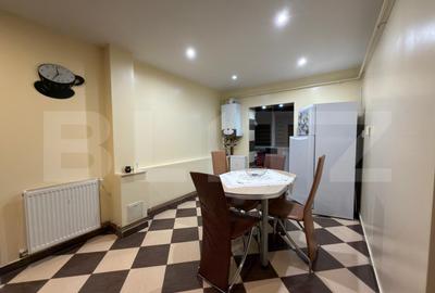 Apartament cu 3 camere decomandat, mobilat în Cornitoiu