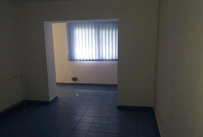 Apartament 3 camere la parter str.Octav Onicescu - 2