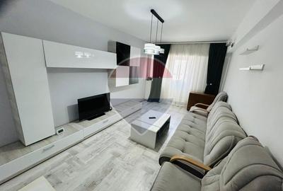 Apartament cu 3 camere decomandat, mobilat în Central