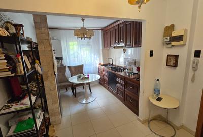 Vanzare apartament 3 camere decomandat, centrala termica, 7 minute metrou Titan - 15