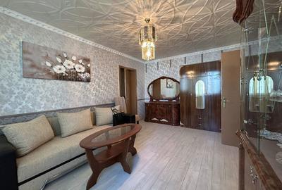 Apartament cu 3 camere decomandat, mobilat în Central