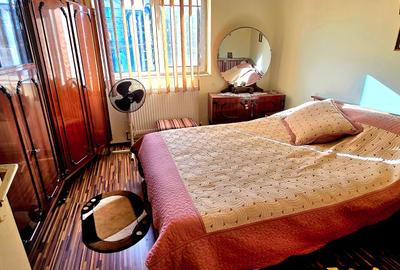 Targoviste. Bdul Regele Carol I,  ETAJ 1, vanzare apartament 3camere - 2