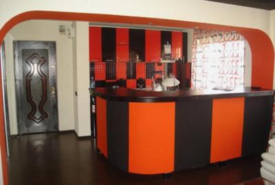 Apartament cu 3 camere semidecomandat în Obor