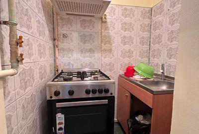 Apartament de închiriat | Etaj 2/4 | Mobilat și utilat | Centrala Termica - 12