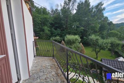 Vând casă de vacanță Bezdead, vedere la vale, acces Munții Bucegi - 53