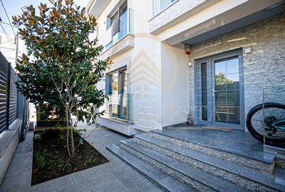 Mamaia Sat - Casă ultra-modernă de lux  – 5 camere, 4 dormitoare. - 2