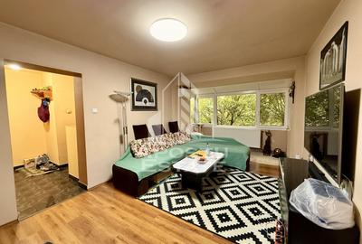 Apartament cu 2 camere semidecomandat, mobilat în Tipografilor