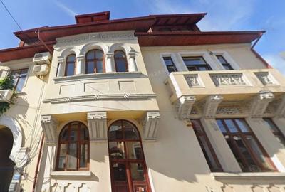 Apartament cu 3 camere decomandat, mobilat în Universitate