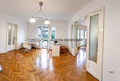 Apartament cu 3 camere semidecomandat în Grădina Icoanei