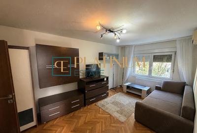 Apartament cu 3 camere decomandat, mobilat în Complex Studențesc