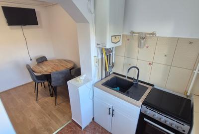 3 Cam--Girocului--3 Min de Spital Jududetean-Mobilat--Utilat-Centrala-400 Euro! - 9