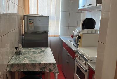 Garsonieră confort I, ultracentral Ploiești – renovată, mobilată - 9
