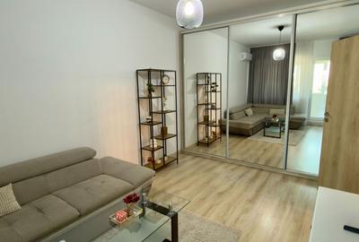 Apartament cu 2 camere decomandat, mobilat în Păcii