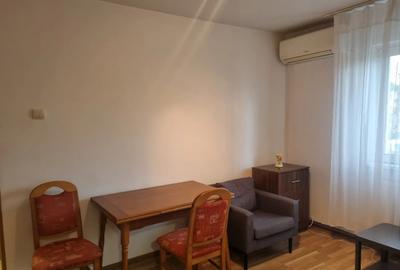 Apartament cu 2 camere semidecomandat în Berceni