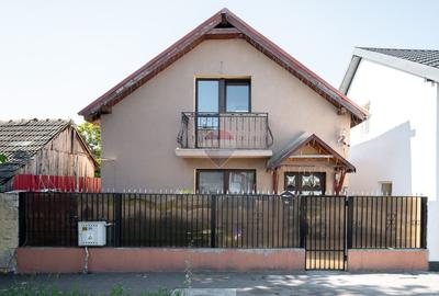 Casă individuală cu 3 camere în Sânpetru