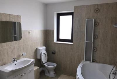Casa tip duplex,D+P+ET,situat in cartierul Europa! - 28