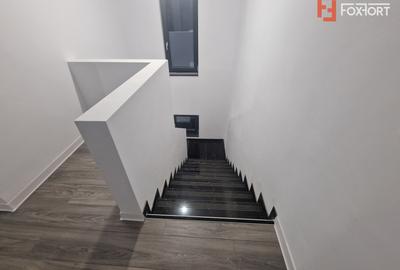 Duplex de vanzare cu 3 camere si teren de 309 mp - Recas - 13