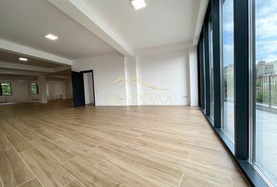 Spatiu comercial S+P // *362mp* // Victoriei - 19
