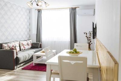 Apartament cu 2 camere semidecomandat, mobilat în P-ța Romană
