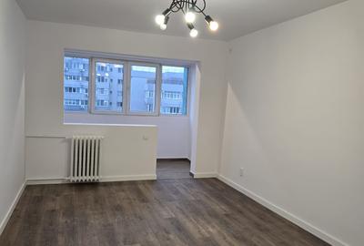 Apartament cu 3 camere decomandat în Titulescu