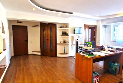 Apartament cu 3 camere - Spatiu mobilat de birouri - Bd. Unirii 7 - 4
