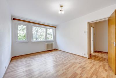 Apartament 3 camere - Titan Metrou (100 m), luminos, bloc reabilitat / 0% - 1