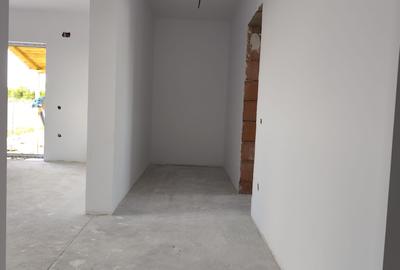 FARA COMISIOANE casa 4 camere 2 bai P+pod terasa la cheie in Crevedia - 8