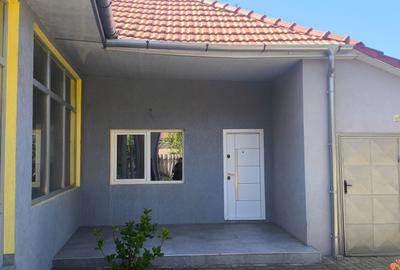 Casa de vanzare in Sannicolau Mare -central - 5