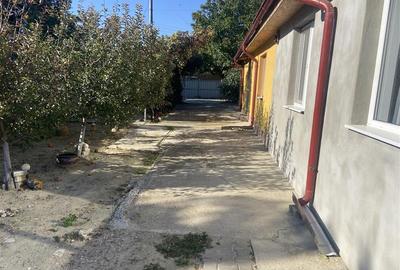 Casa de vanzare in sat Tataranu cu suprafata de 118 mp , teren 1287 mp, construc - 2