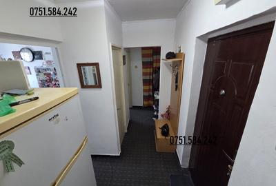 Apartament cu 3 camere, zona NEPTUN , 60MP - 8