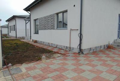 DE LA DEZVOLTATOR FARA COMISION casa cu 4 camere 2 bai placa beton LA CHEIE - 5