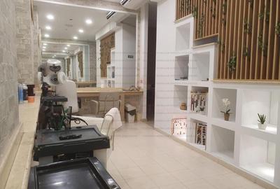 Spațiu comercial, în Tei