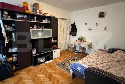 Apartament cu 3 camere semidecomandat, mobilat în George Enescu