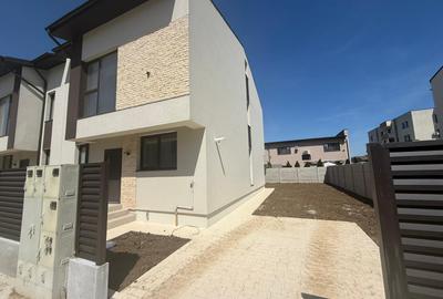 Case de tip duplex si individule cu 4 camere si mansarda. Comision 0 - 1