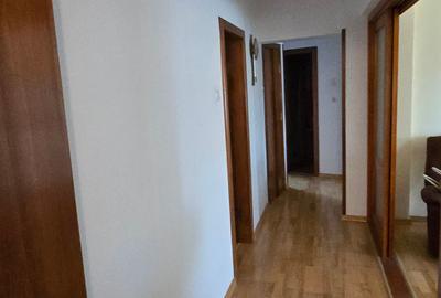 Apartament 4 camere 2 bai 2 balcoane zona Select - 1